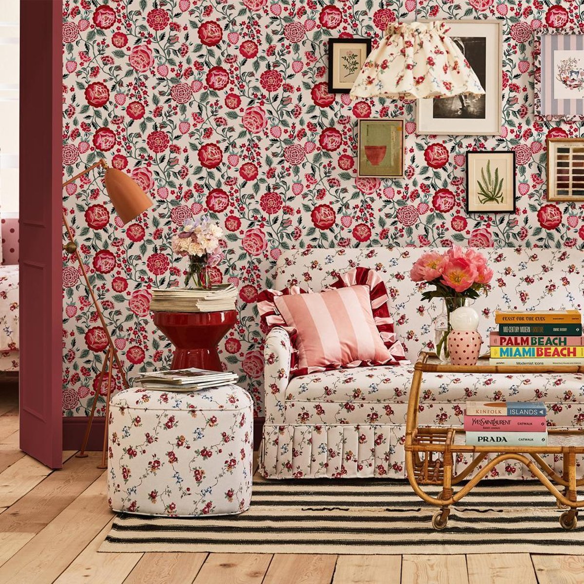 Graham & Brown | Strawberry Garden Wallpaper Graham & Brown | Strawberry Garden Wallpaper