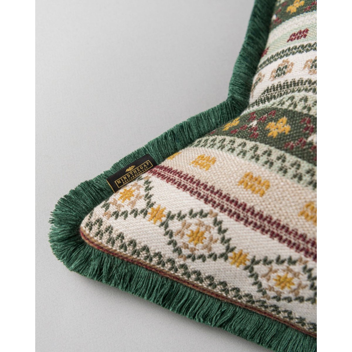 MINDTHEGAP | TYROL APRES-SKI HOME COLLECTION | Cushion | GAISSTEIN MINDTHEGAP | TYROL APRES-SKI HOME COLLECTION | Cushion | GAISSTEIN