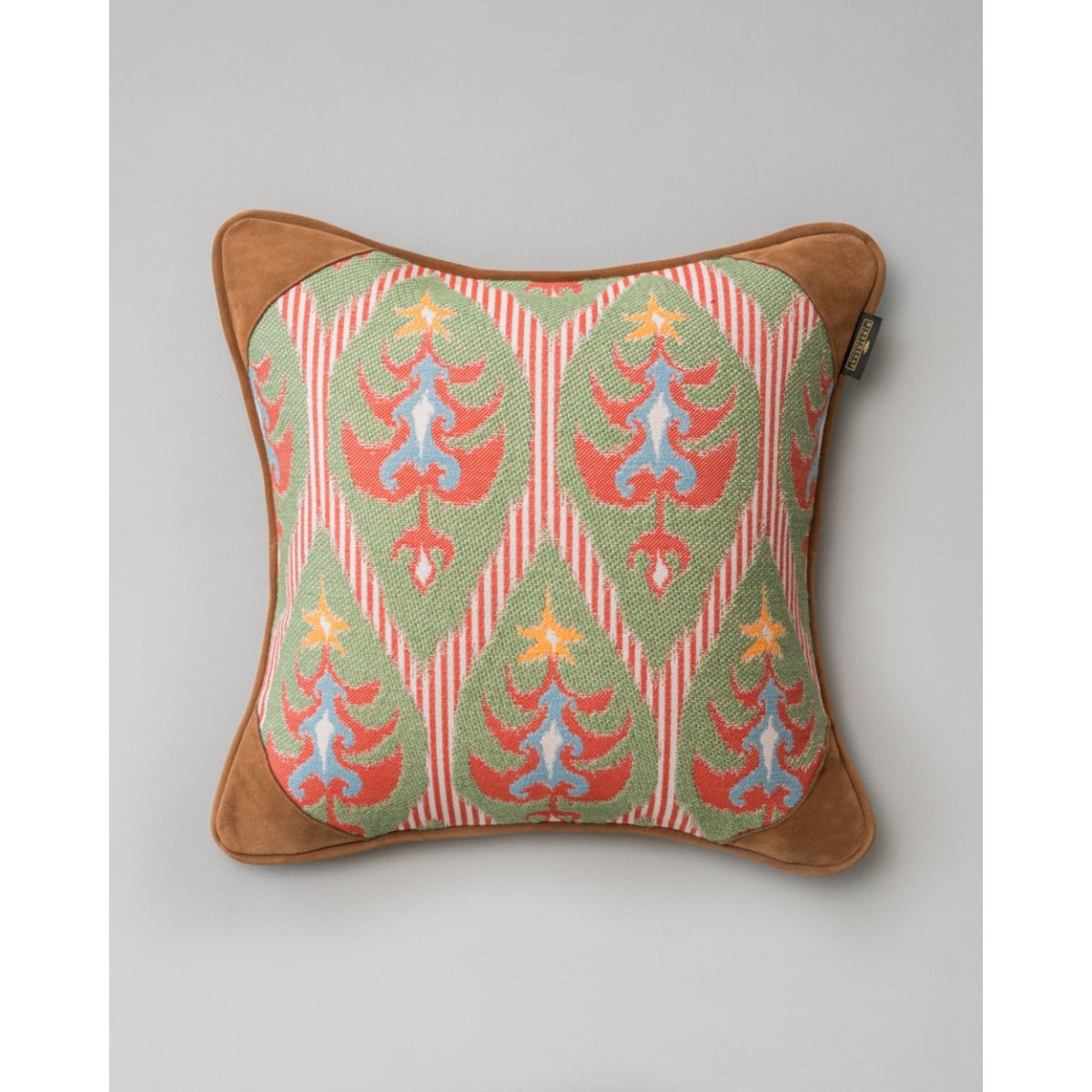 MINDTHEGAP | TYROL APRES-SKI HOME COLLECTION | Cushion | TANNENBAUM MINDTHEGAP | TYROL APRES-SKI HOME COLLECTION | Cushion | TANNENBAUM