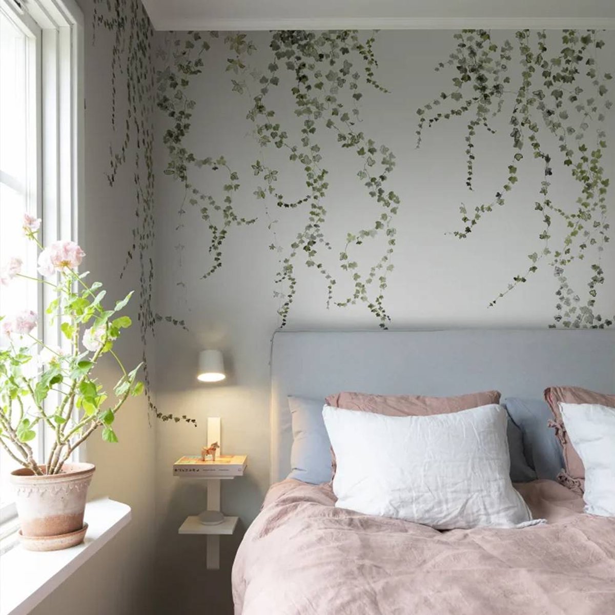 Sandberg | Aralia | Moss Green | 640-04 Sandberg | Aralia | Moss Green | 640-04